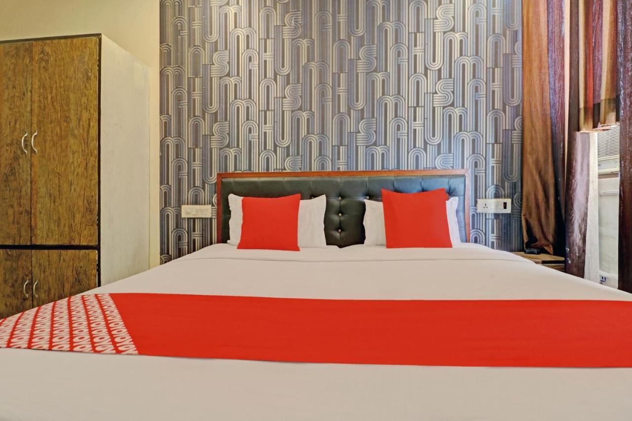 Oyo 74073 Hotel Abhishek Ludhiana Ngoại thất bức ảnh